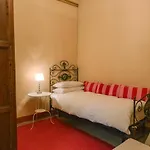 بيت ضيافة Palazzo Romani Adami 4*