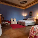 بيت ضيافة Palazzo Romani Adami فيرمو