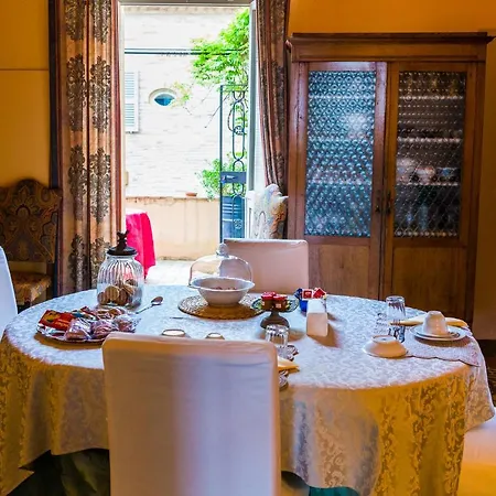 Palazzo Romani Adami Fermo