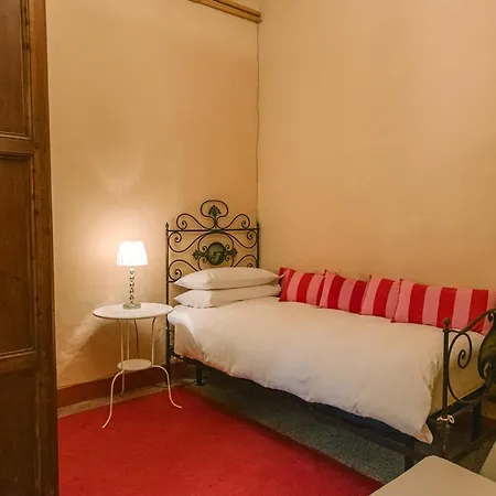 Gasthuis Palazzo Romani Adami 4*