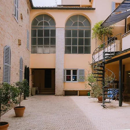 Palazzo Romani Adami Guest house 3*
