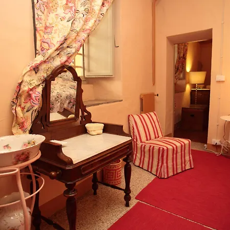 Palazzo Romani Adami 4*