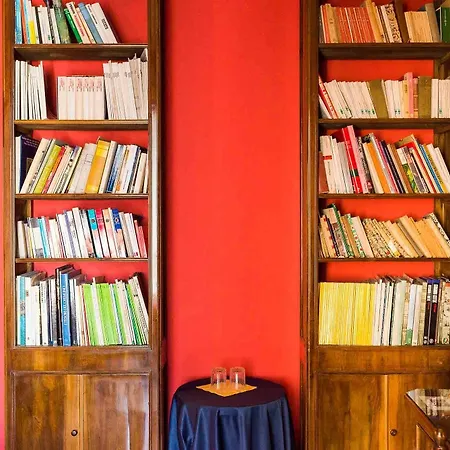 Affittacamere Palazzo Romani Adami 4*