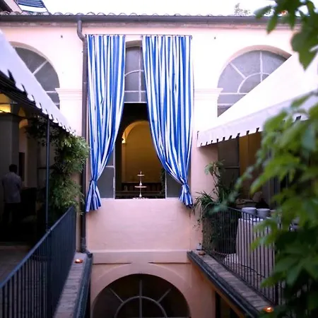 Affittacamere Palazzo Romani Adami Fermo